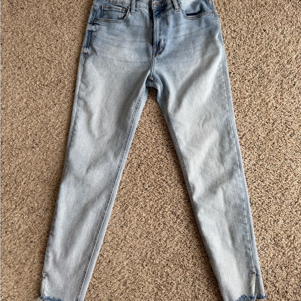 Kensie Women's Faded Blue Skinny Jeans
